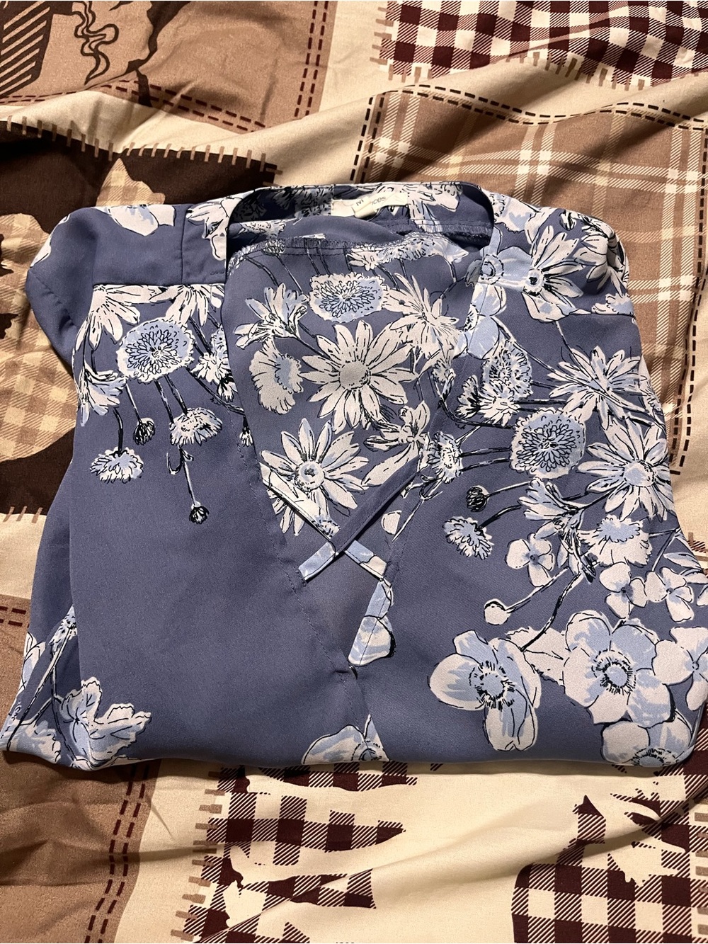 Women’s Blue Floral Button-Up Shirt